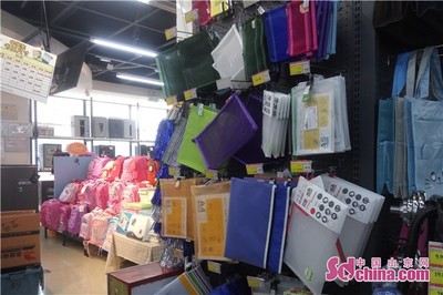 開(kāi)學(xué)經(jīng)濟(jì)升溫，淄博文具市場(chǎng)迎來(lái)消費(fèi)熱潮，理性消費(fèi)成關(guān)鍵